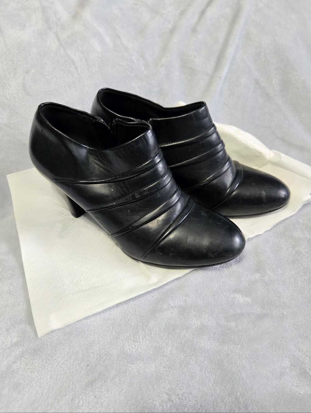 🟢 Naturalizet Black Leather Ankle Heels - Classic Women's Dress Shoe